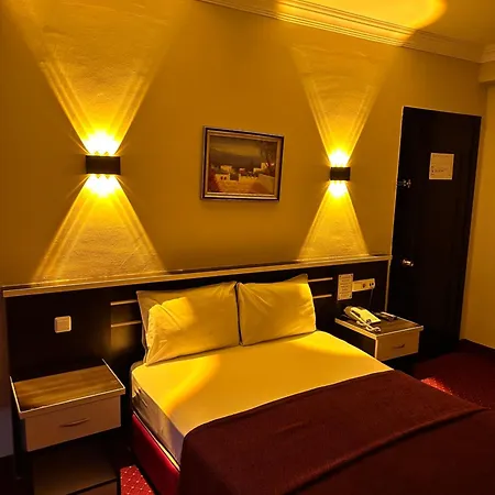 Hotel Minabir 2*